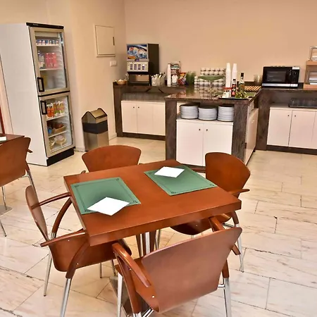 Adsubia Hotel 2*