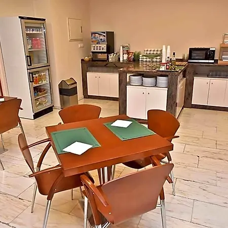 Adsubia Hotel 2*