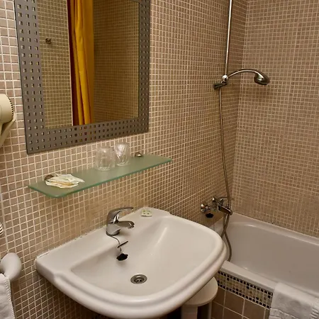 Hotel Adsubia 2*