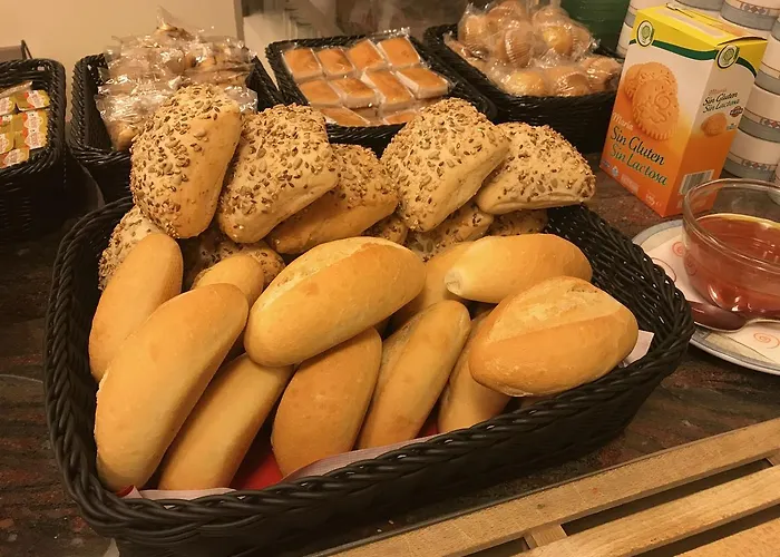 Готель Adsubia