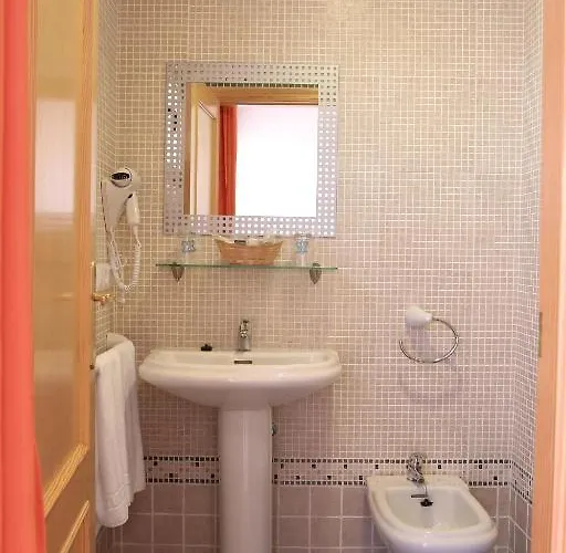 Adsubia Готель 2*